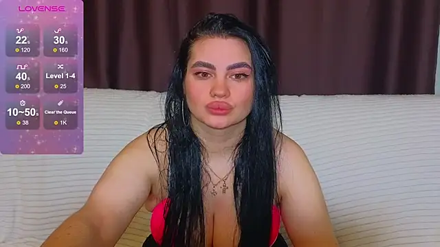 Nikki Kardashian online show from 4, 3, 2025