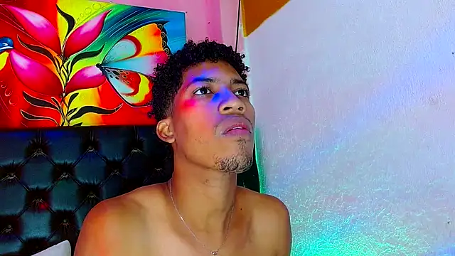 Snapshot of ray_and_666 chatting on 15, 12, 2025 ray and 666 online show from 15, 12, 2025