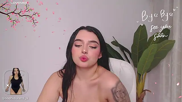 Snapshot of sophialorens_s chatting on 21, 2, 2025 sophialorens s online show from 21, 2, 2025