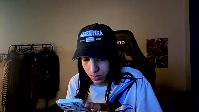 Snapshot of angelitofemboy chatting on 23, 11, 2025 angelitofemboy online show from 23, 11, 2025