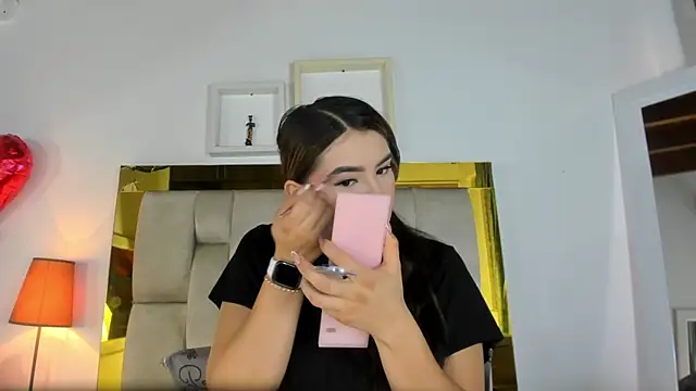 Snapshot of emmy_r chatting on 20, 2, 2025 emmy r online show from 20, 2, 2025