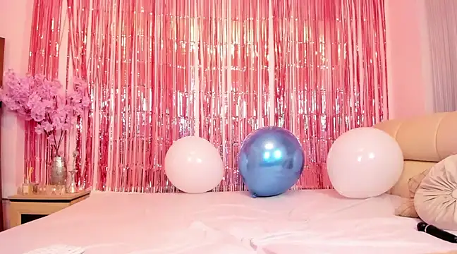 Sherrydon Xo online show from 4, 3, 2025