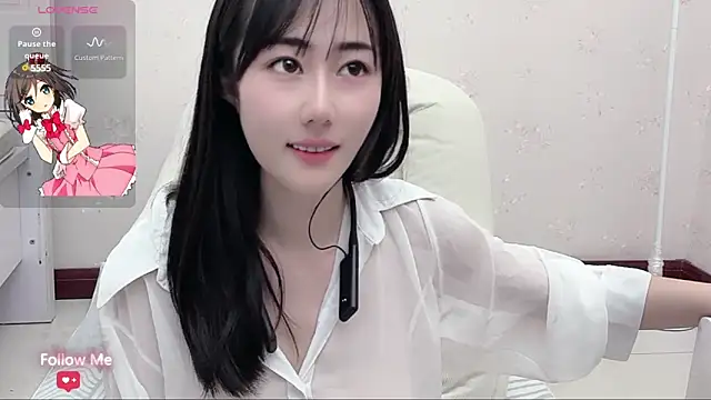 Snapshot of qiqi-- chatting on 11, 12, 2024 qiqi-- online show from 11, 12, 2024