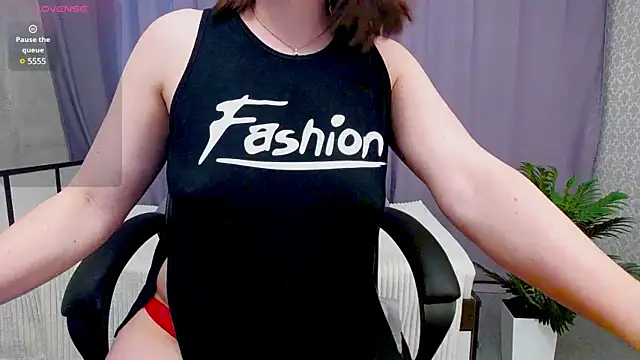 Camelia Lillie online show from 14, 3, 2025