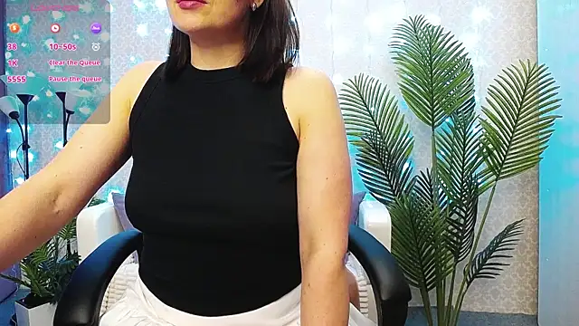 Camelia Lillie online show from 23, 11, 2025