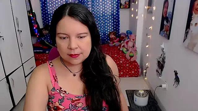 claryssa  online show from 7, 1, 2025