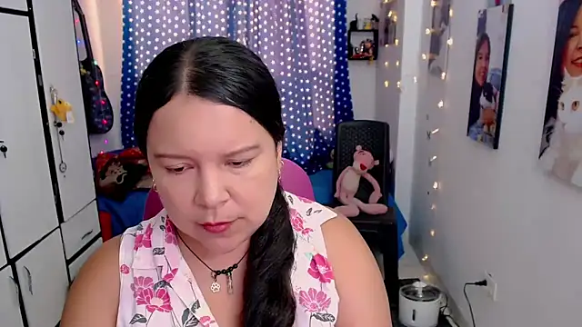 claryssa  online show from 4, 11, 2025