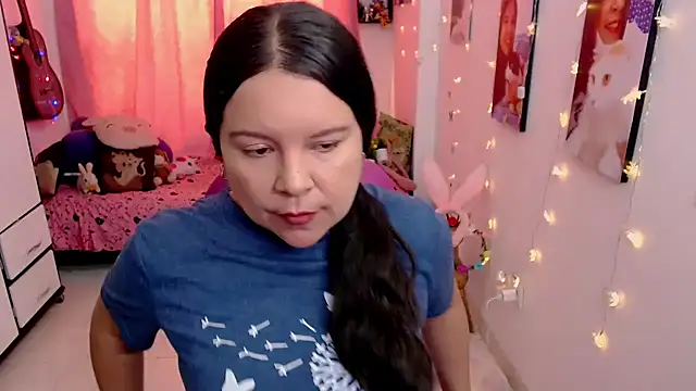 claryssa  online show from 6, 4, 2026