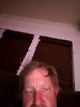 Hugebwc102 online show from 16, 2, 2026