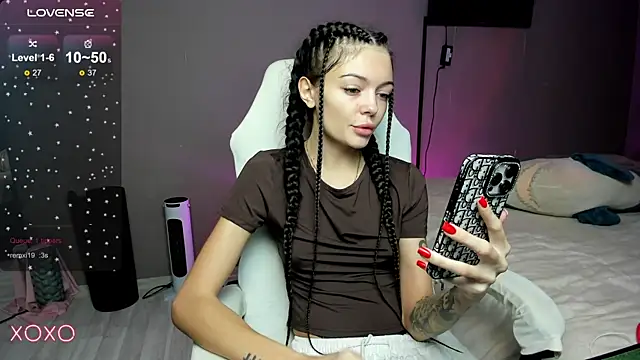 Snapshot of Mariella_Adamss chatting on 31, 10, 2025 Mariella Adamss online show from 31, 10, 2025