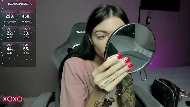 Snapshot of Mariella_Adamss chatting on 18, 11, 2025 Mariella Adamss online show from 18, 11, 2025