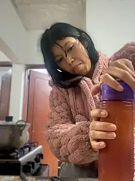 Snapshot of emily_rosse04 chatting on 29, 10, 2025 emily rosse04 online show from 29, 10, 2025