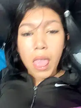 Snapshot of emily_rosse04 chatting on 22, 11, 2025 emily rosse04 online show from 22, 11, 2025