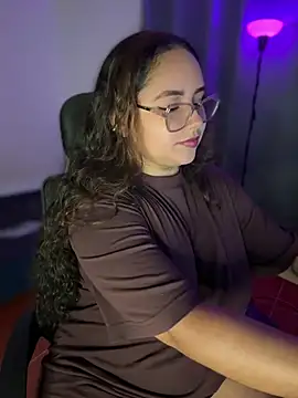 Snapshot of CurlyGirl_1 chatting on 23, 5, 2026 CurlyGirl 1 online show from 23, 5, 2026