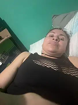 Snapshot of SheraHadee chatting on 8, 11, 2025 SheraHadee online show from 8, 11, 2025