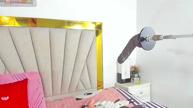 Snapshot of angel_dthroatt chatting on 11, 12, 2024 angel dthroatt online show from 11, 12, 2024