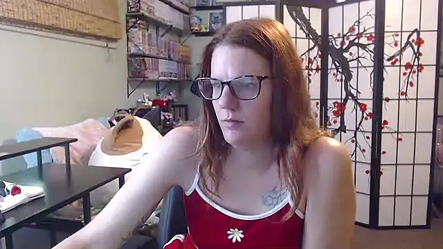 Snapshot of Sarahtineke chatting on 15, 7, 2026 Sarahtineke online show from 15, 7, 2026