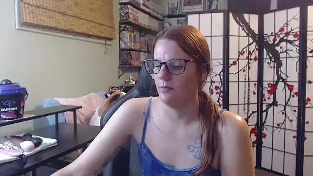 Snapshot of Sarahtineke chatting on 27, 7, 2026 Sarahtineke online show from 27, 7, 2026