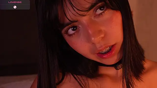 NicolRoss  online show from 21, 11, 2025