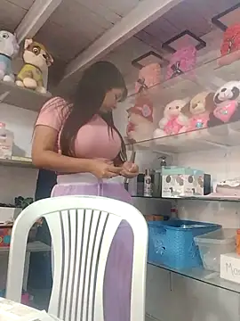 Snapshot of VivienAndClark chatting on 7, 11, 2025 VivienAndClark online show from 7, 11, 2025