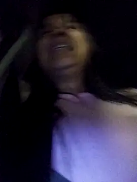 Snapshot of VivienAndClark chatting on 13, 11, 2025 VivienAndClark online show from 13, 11, 2025