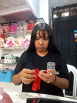 Snapshot of VivienAndClark chatting on 19, 11, 2025 VivienAndClark online show from 19, 11, 2025