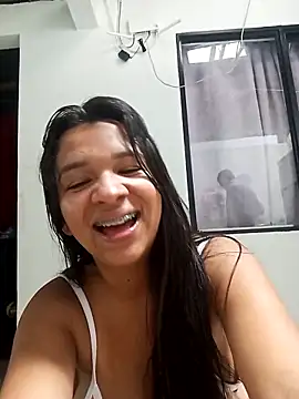 Snapshot of VivienAndClark chatting on 23, 11, 2025 VivienAndClark online show from 23, 11, 2025