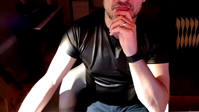 Snapshot of TheBongoBong chatting on 9, 3, 2025 TheBongoBong online show from 9, 3, 2025