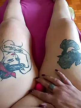 Snapshot of Hotsereia chatting on 19, 10, 2025 Hotsereia online show from 19, 10, 2025