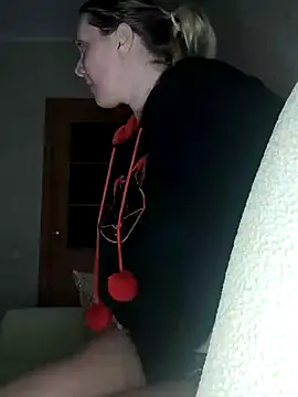 LeraSweet online show from 1, 2, 2025