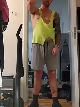 Snapshot of eltoulou chatting on 26, 1, 2025 eltoulou online show from 26, 1, 2025