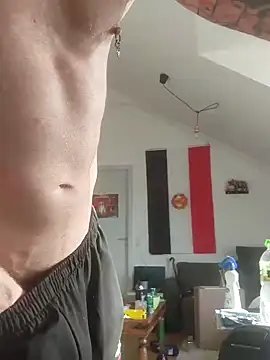 Snapshot of eltoulou chatting on 1, 2, 2025 eltoulou online show from 1, 2, 2025