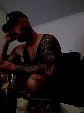 Snapshot of eltoulou chatting on 4, 3, 2025 eltoulou online show from 4, 3, 2025