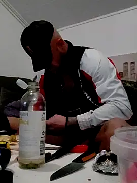 Snapshot of eltoulou chatting on 17, 3, 2025 eltoulou online show from 17, 3, 2025