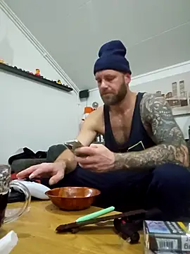 Snapshot of eltoulou chatting on 19, 12, 2025 eltoulou online show from 19, 12, 2025