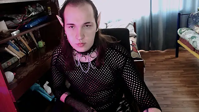 Snapshot of EvaMiron chatting on 7, 12, 2024 EvaMiron online show from 7, 12, 2024
