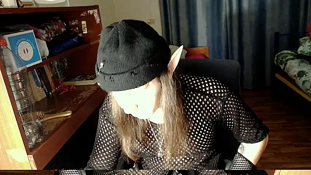 Snapshot of EvaMiron chatting on 9, 2, 2025 EvaMiron online show from 9, 2, 2025