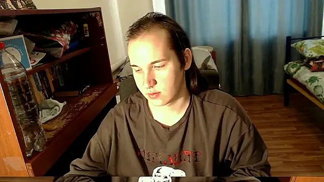 Snapshot of EvaMiron chatting on 13, 2, 2025 EvaMiron online show from 13, 2, 2025