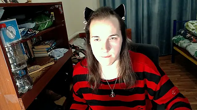Snapshot of EvaMiron chatting on 6, 3, 2025 EvaMiron online show from 6, 3, 2025