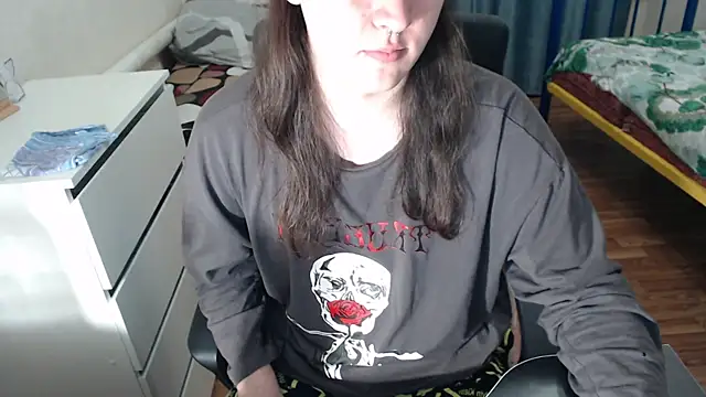 Snapshot of EvaMiron chatting on 10, 9, 2025 EvaMiron online show from 10, 9, 2025