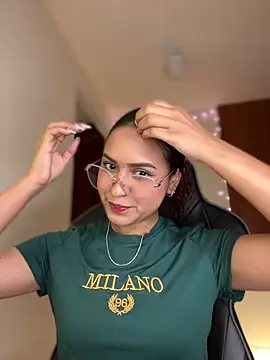 Snapshot of gretta_kler1 chatting on 19, 12, 2024 gretta kler1 online show from 19, 12, 2024