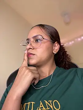 Snapshot of gretta_kler1 chatting on 20, 12, 2024 gretta kler1 online show from 20, 12, 2024