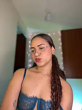 Snapshot of gretta_kler1 chatting on 25, 12, 2024 gretta kler1 online show from 25, 12, 2024