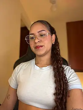 Snapshot of gretta_kler1 chatting on 14, 1, 2025 gretta kler1 online show from 14, 1, 2025