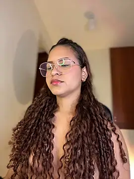 Snapshot of gretta_kler1 chatting on 15, 1, 2025 gretta kler1 online show from 15, 1, 2025