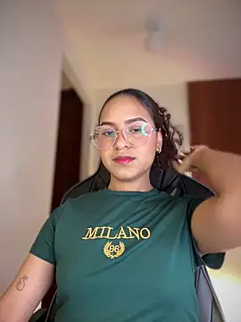 Snapshot of gretta_kler1 chatting on 6, 2, 2025 gretta kler1 online show from 6, 2, 2025