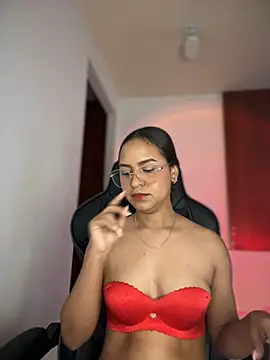 Snapshot of gretta_kler1 chatting on 14, 2, 2025 gretta kler1 online show from 14, 2, 2025