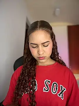 Snapshot of gretta_kler1 chatting on 3, 3, 2025 gretta kler1 online show from 3, 3, 2025