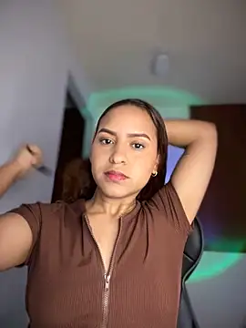 Snapshot of gretta_kler1 chatting on 12, 3, 2025 gretta kler1 online show from 12, 3, 2025