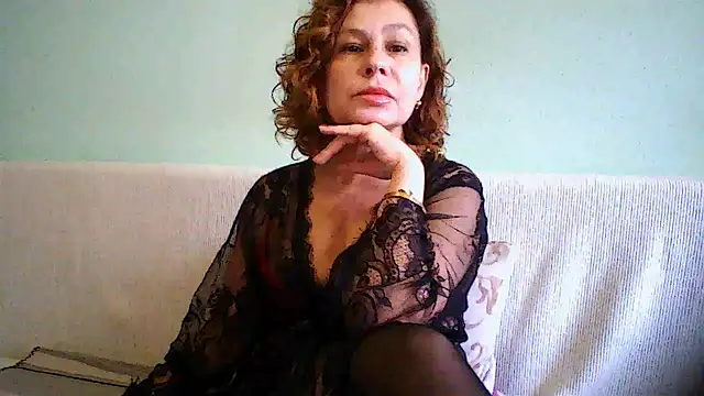 Snapshot of Mat_Elenore chatting on 4, 11, 2025 Mat Elenore online show from 4, 11, 2025